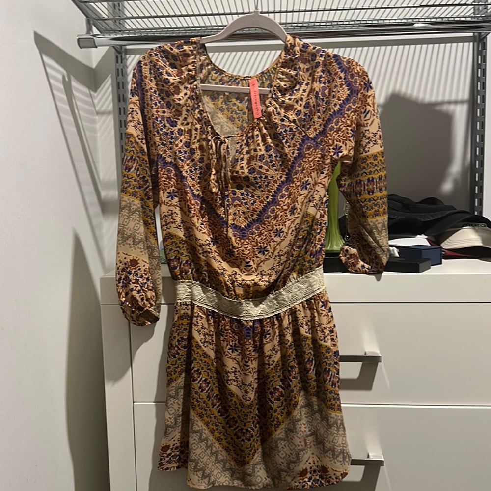 All details below- dress is in great condition , no stains and barely worn